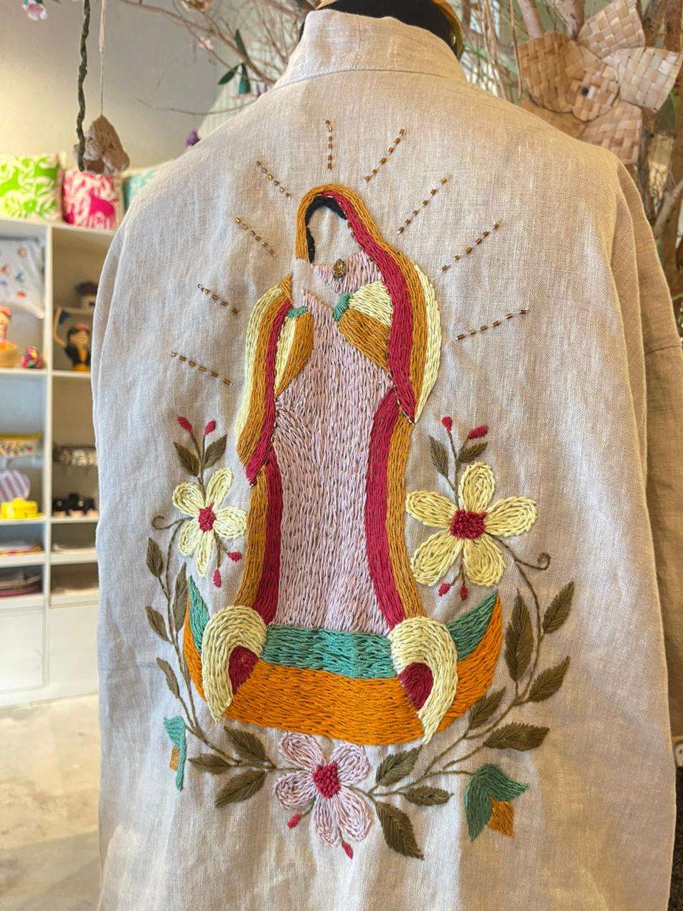 Quimono bordado com Nossa Senhora de Guadalupe - tons de amarelo - tamanho P