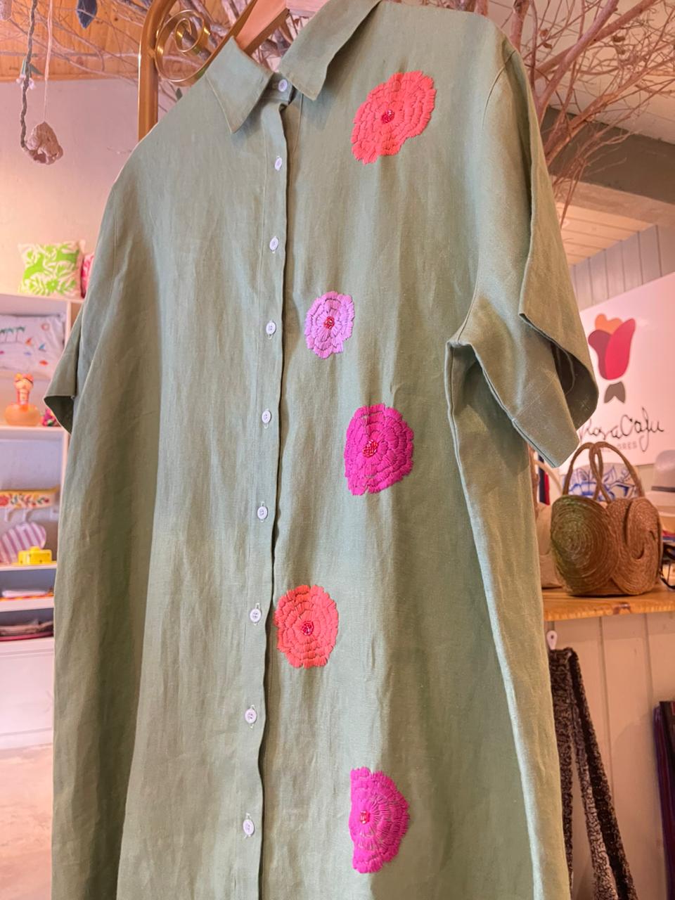 Chemise verde com bordado de Nossa Senhora de Guadalupe - tamanho G - Esgotado - Faça sua encomenda